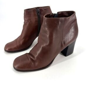 Bandolini Women's Leather Pull-On Almond Toe Block Heel Ankle Boots Brown Size 7